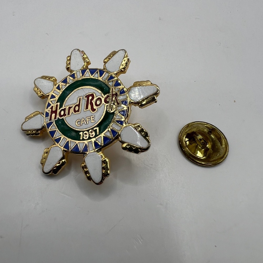 Vintage Hard Rock Cafe Pin 1997 Winter Christmas‎ Snowflake Guitar Headstock